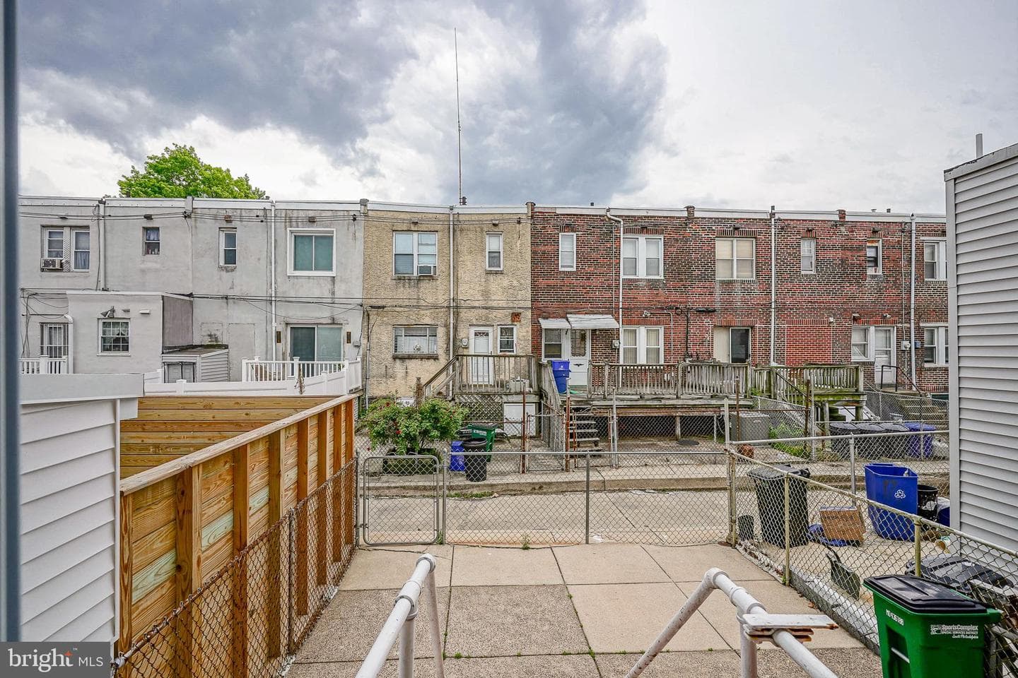 1208 W Oregon Avenue photo 27