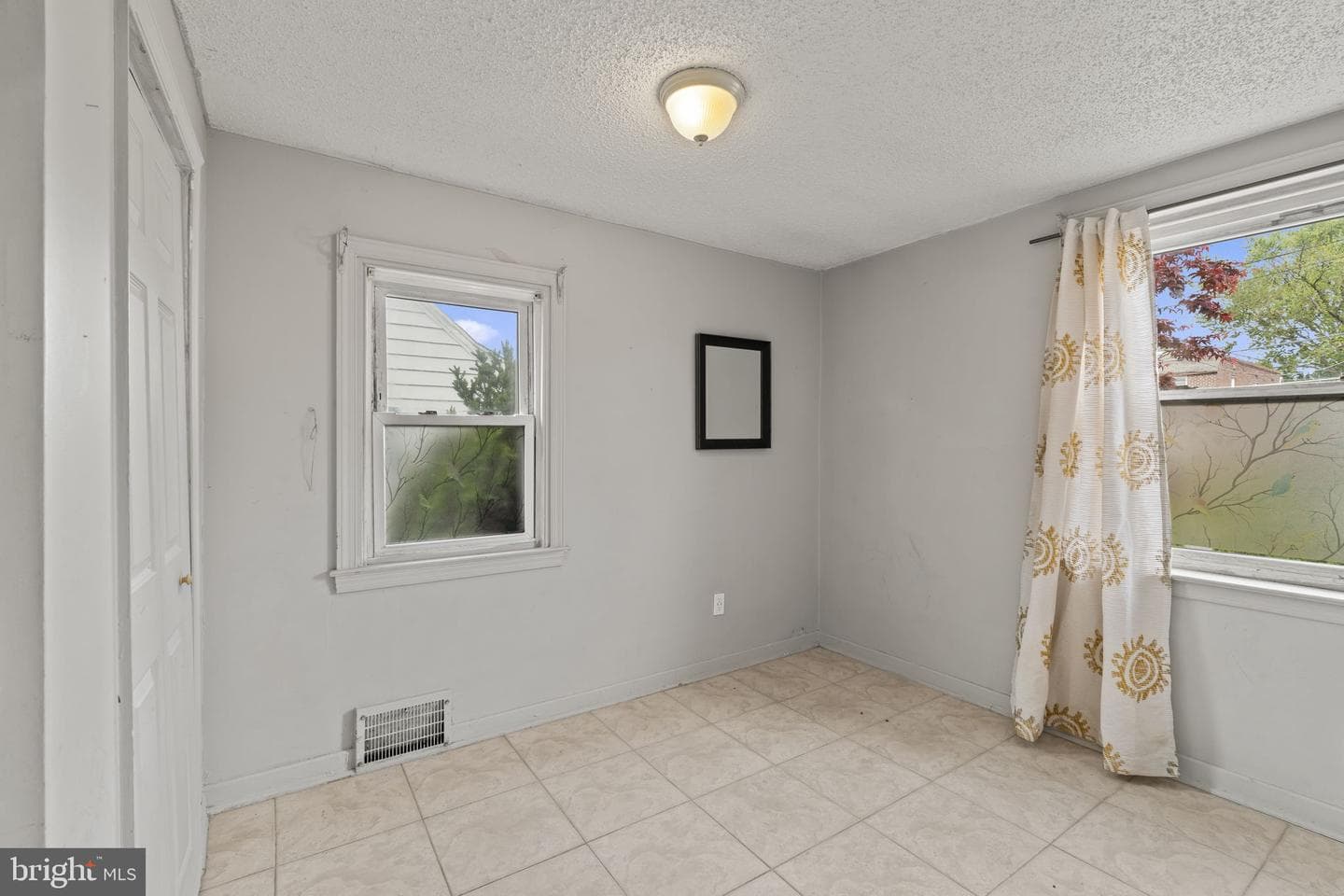 7339 Dorcas Street photo 9