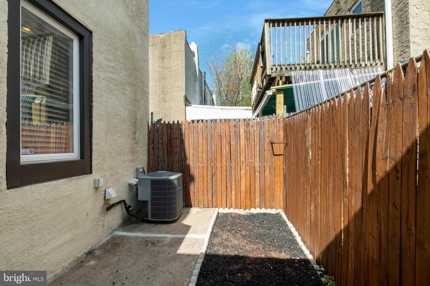 2539 Webb Street photo 30