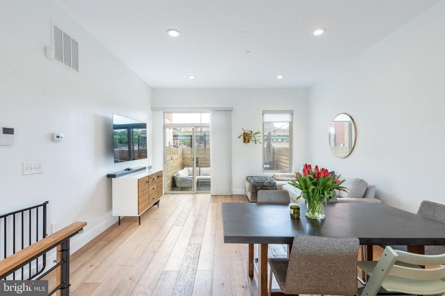 1511 N Howard Street photo 12