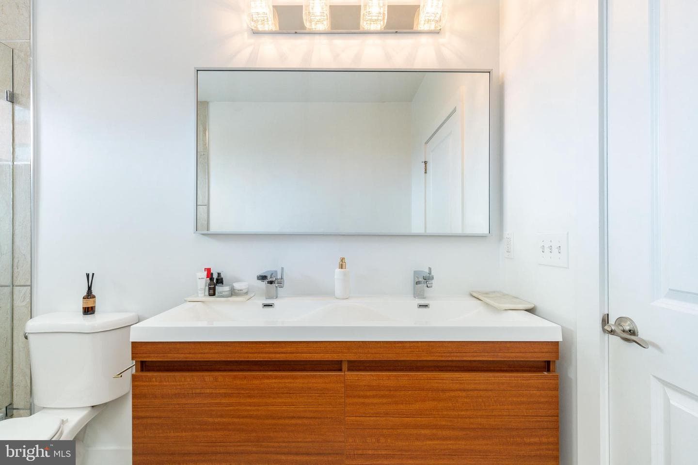 1511 N Howard Street photo 26