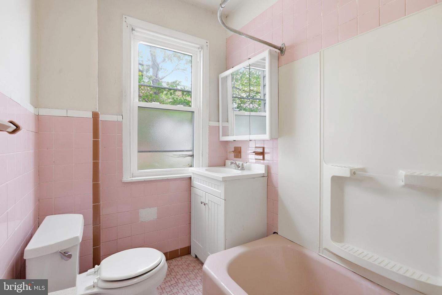537 Robbins Street photo 20