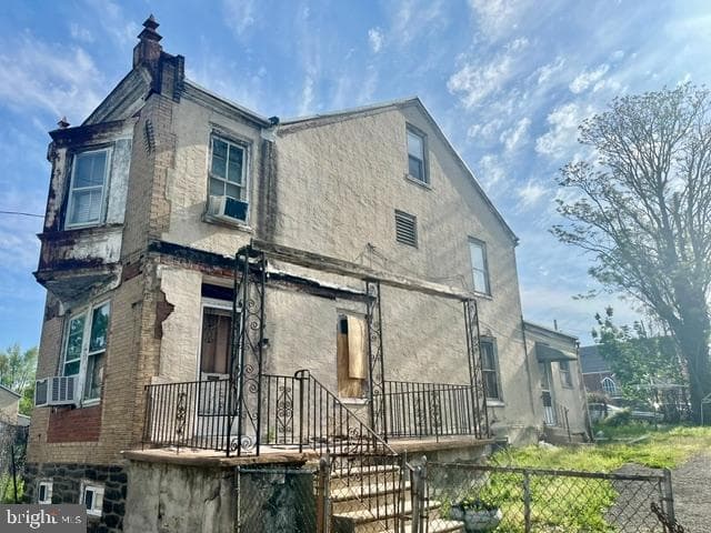 6115 N Norwood Street photo 5
