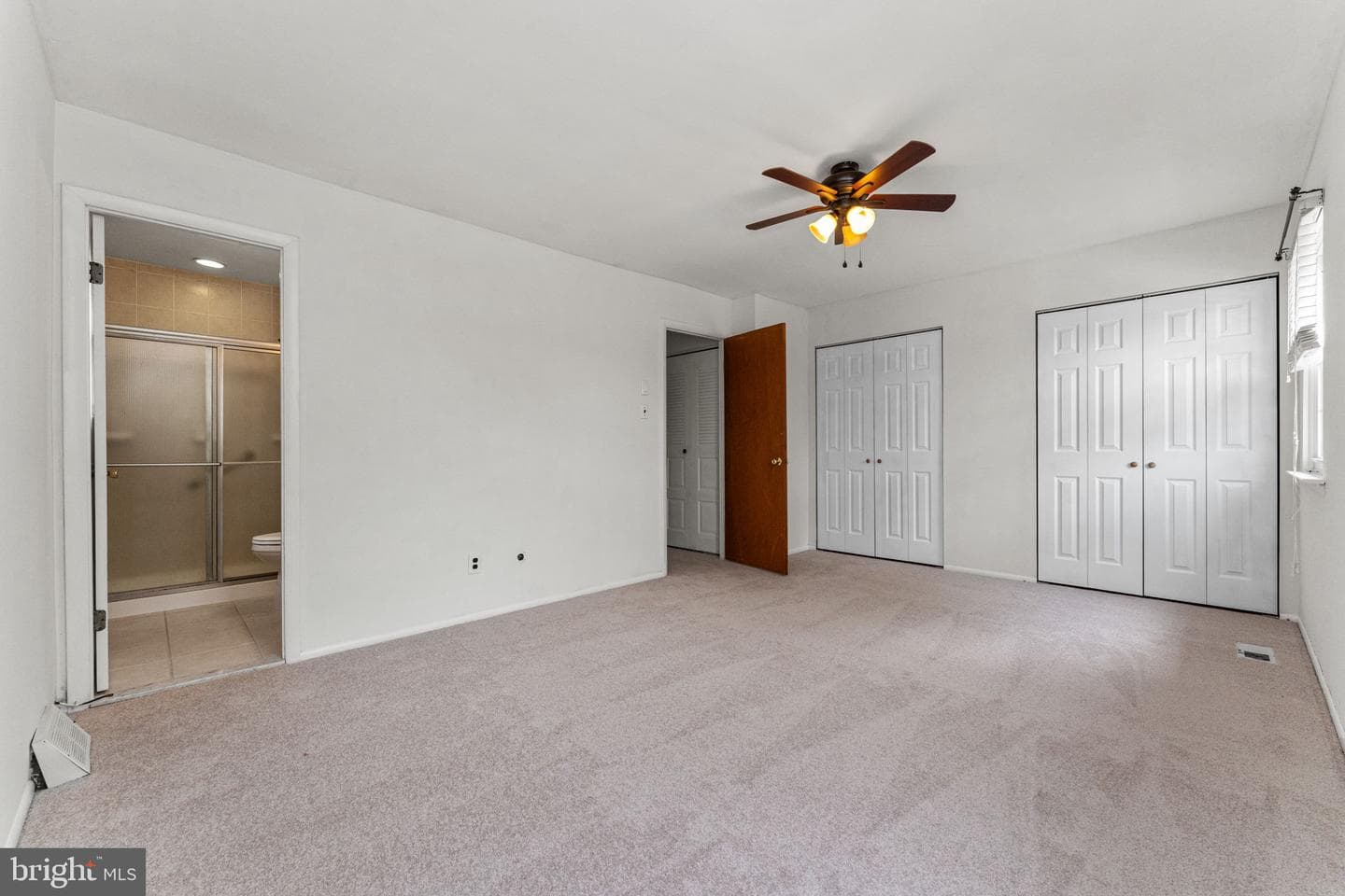 335 Leroy Street photo 17
