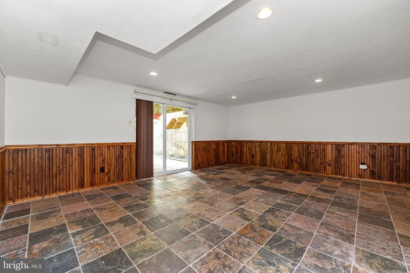 335 Leroy Street photo 24