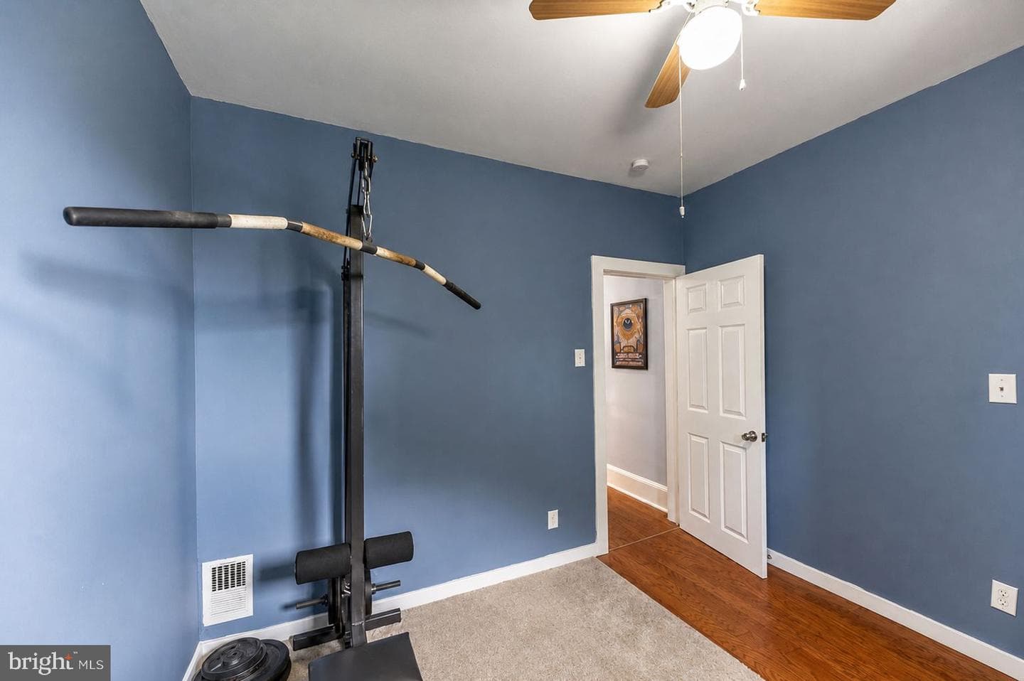 566 Martin Street photo 22