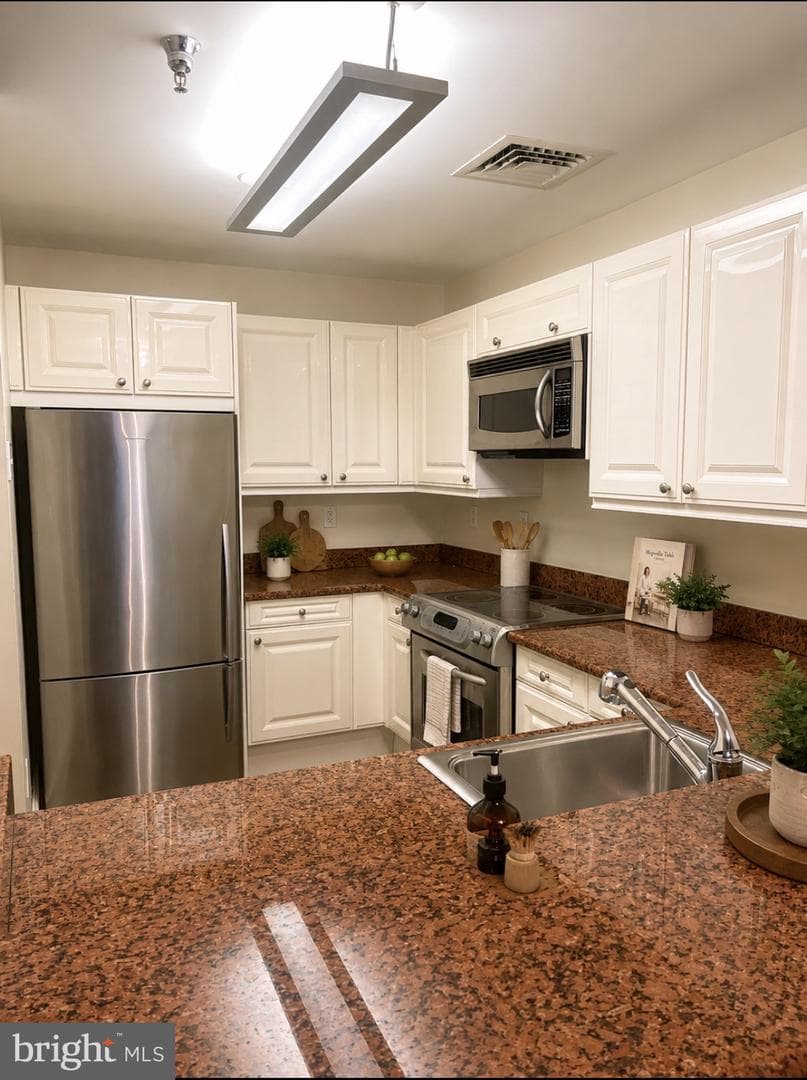 1500 Chestnut Street #6d photo 4