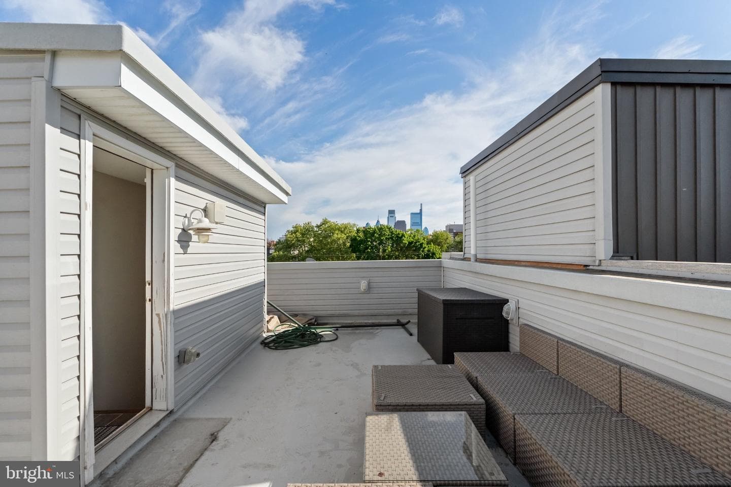 1528 W Seybert Street photo 40