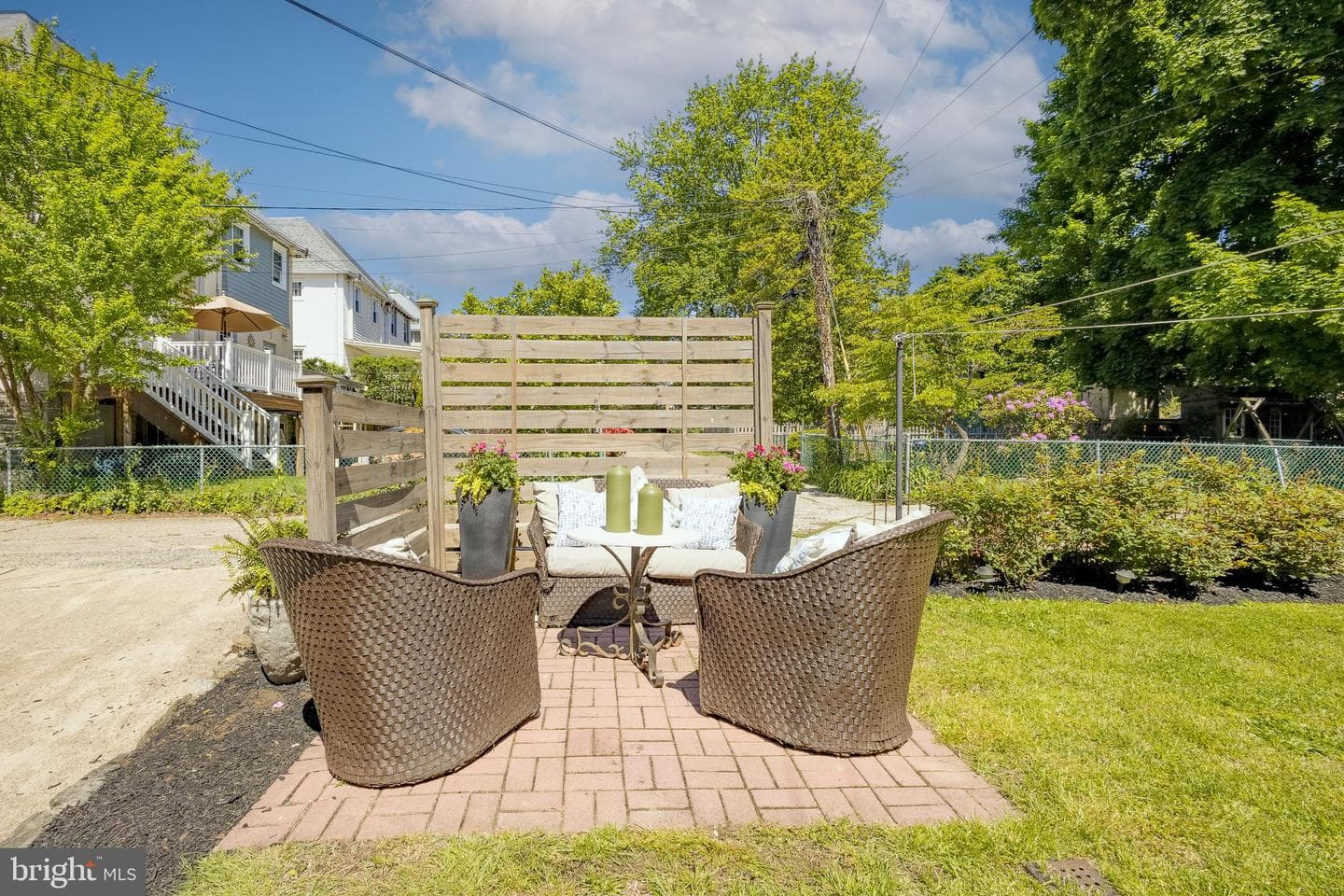 307 E Gravers Lane photo 38