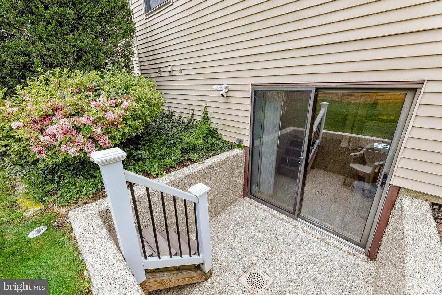 9504 James Street #a photo 31