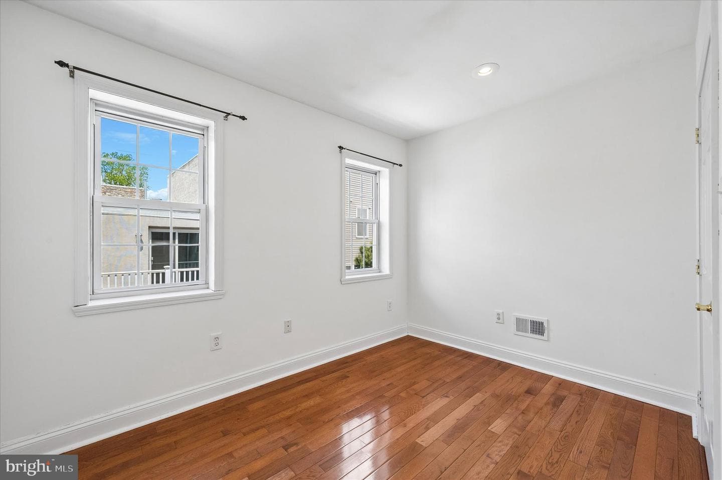 2211 Kimball Street photo 24