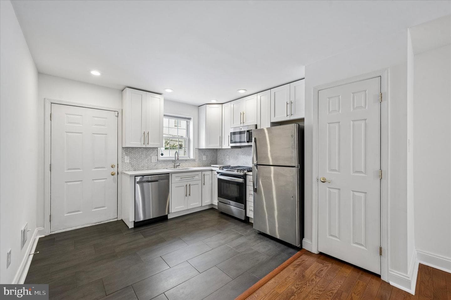 2211 Kimball Street photo 5