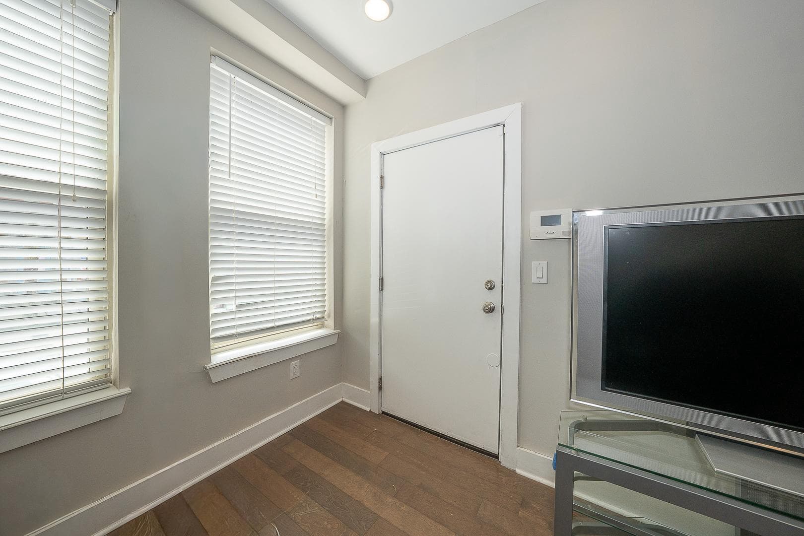 2512 Frankford Ave # 1A photo 4