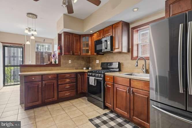 452 W Winona Street photo 12