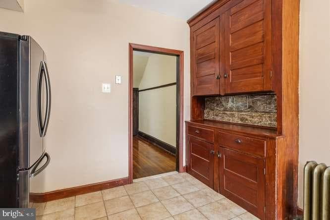 452 W Winona Street photo 14