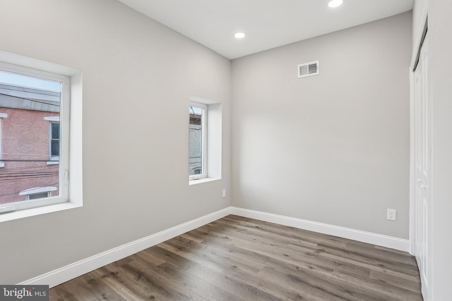 2225 N Waterloo Street photo 13