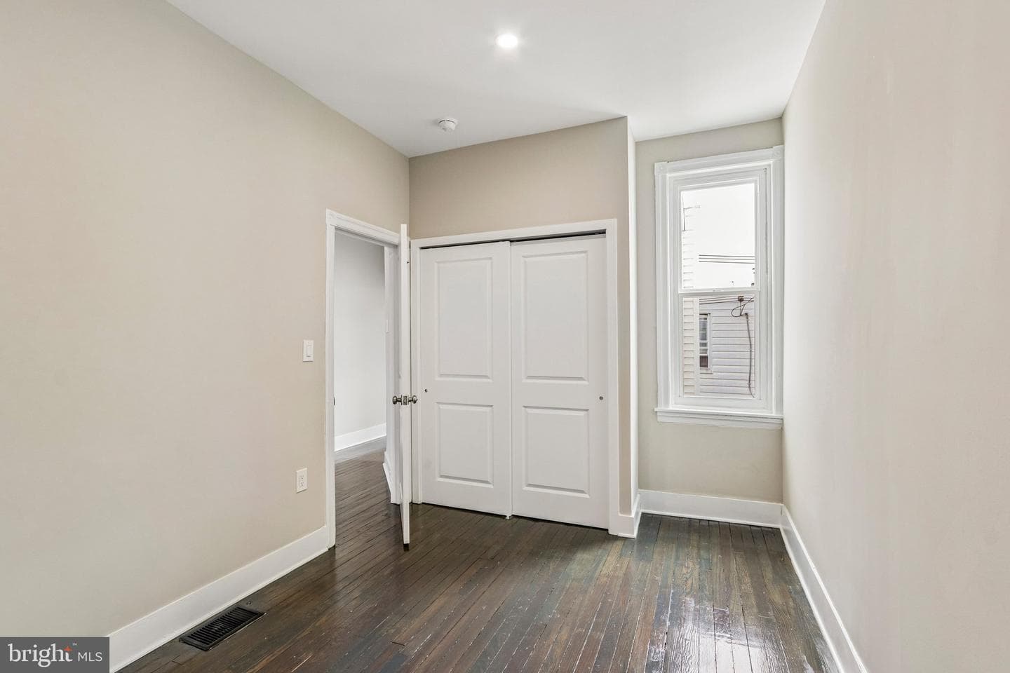 2075 E Venango Street photo 20