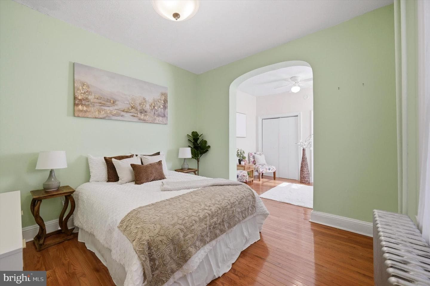 1127 Green Street photo 11