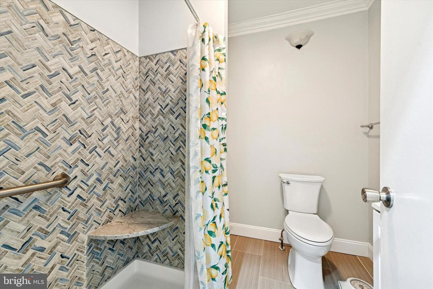 1127 Green Street photo 17