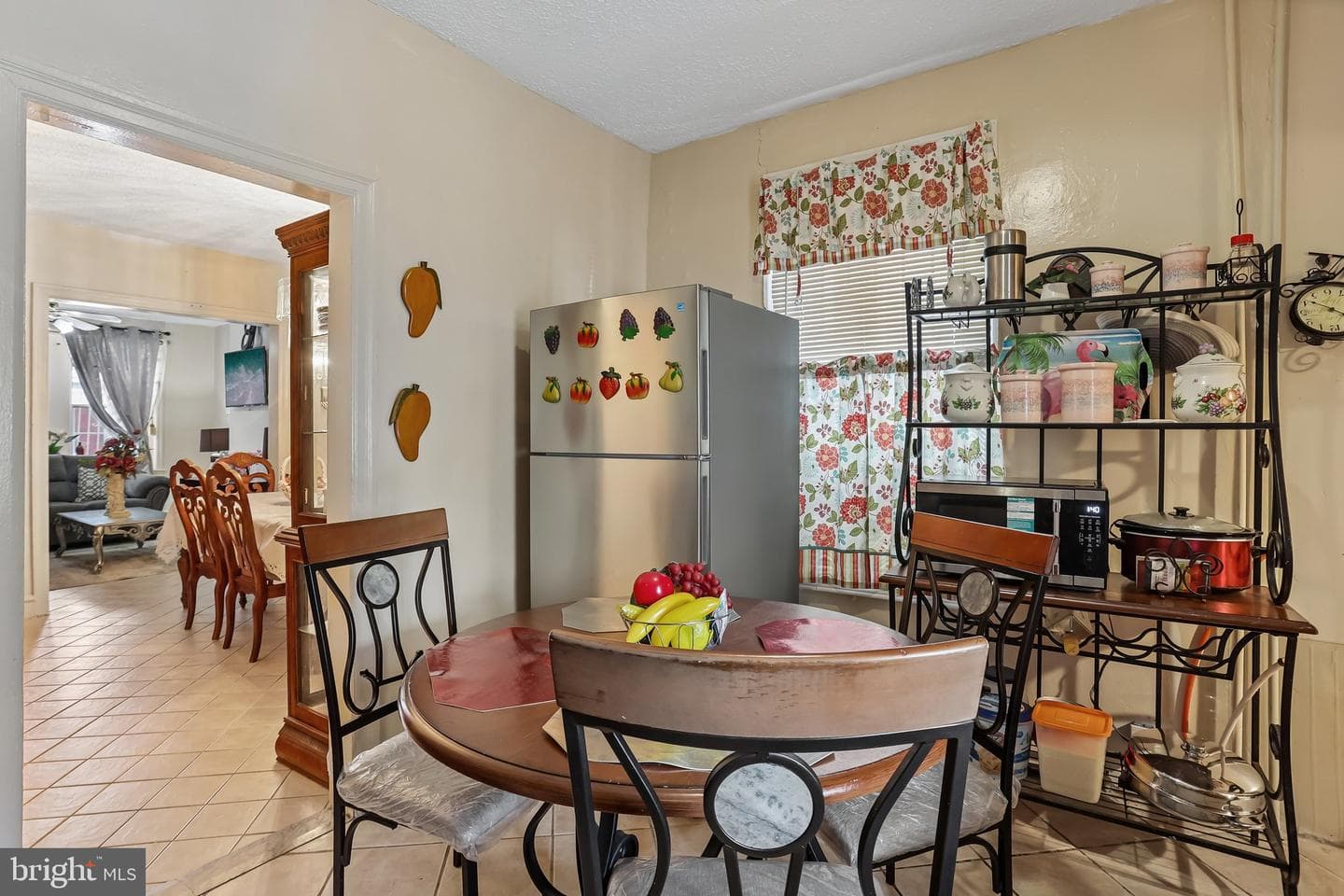 5112 N Fairhill Street photo 13