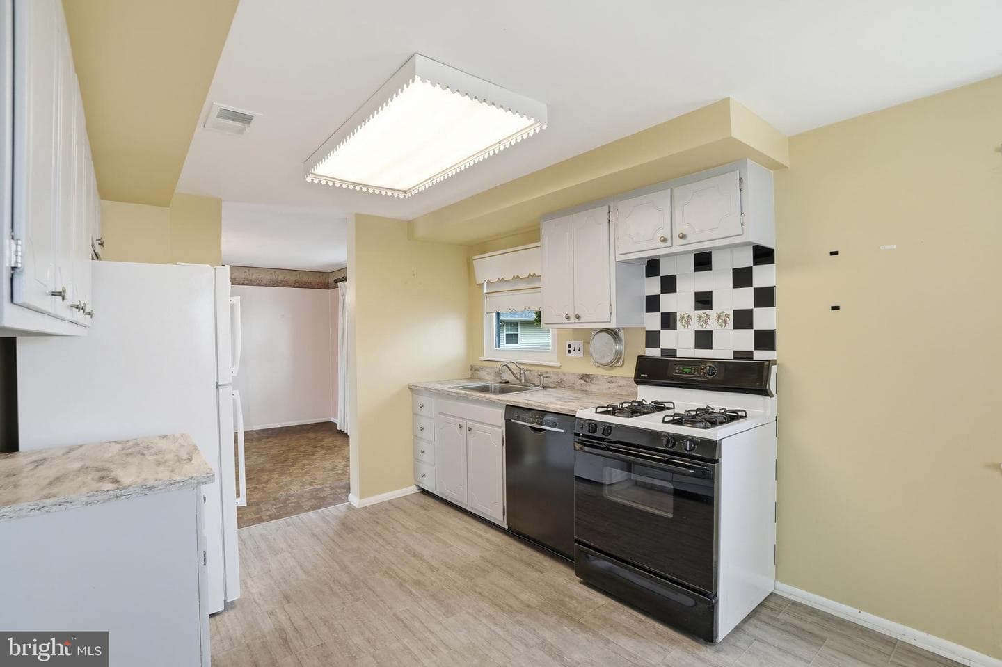 10113 Galahad Road photo 16