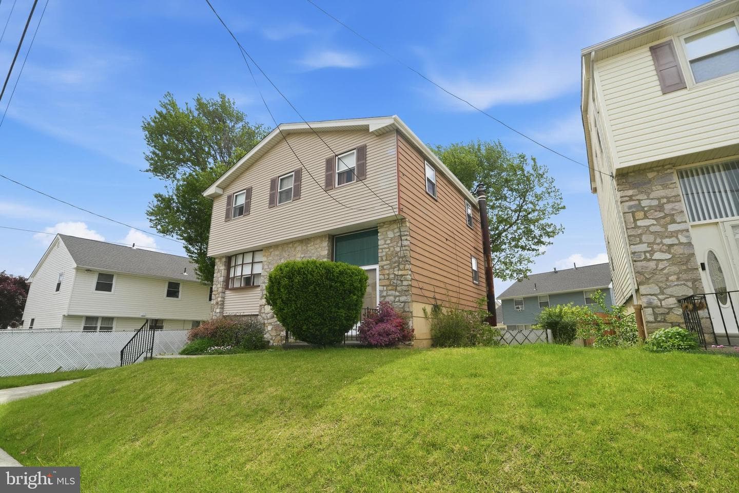 10113 Galahad Road photo 4