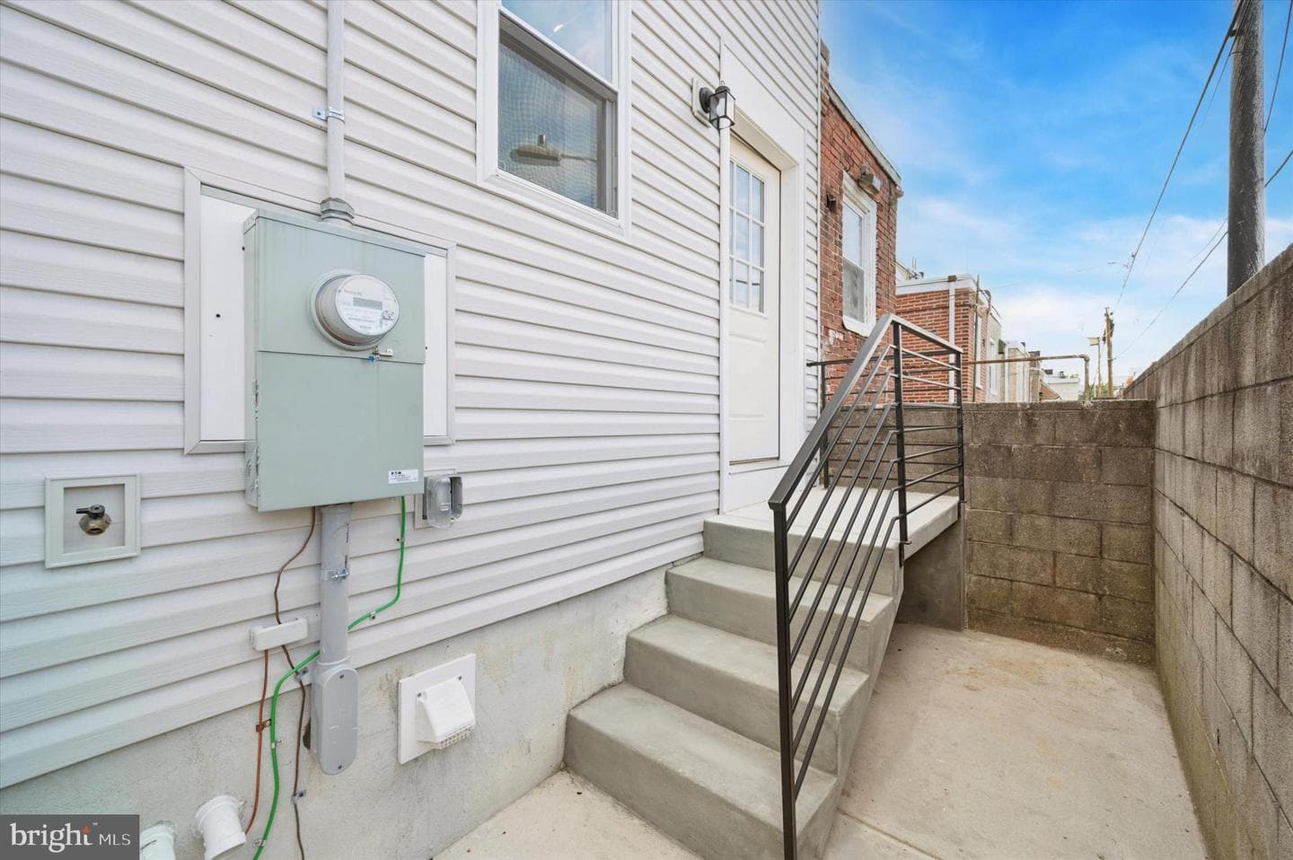1432 S Newkirk Street photo 24