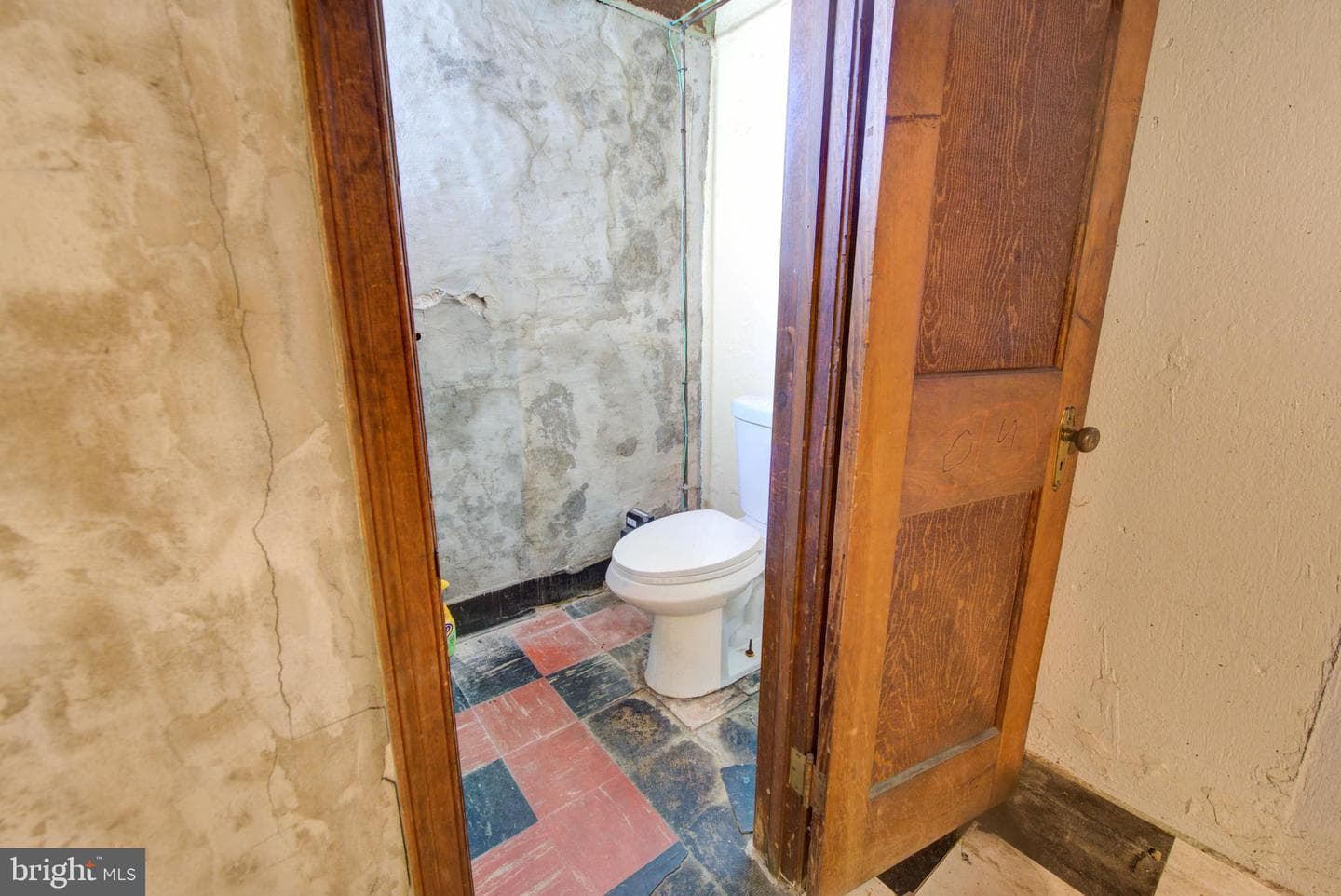 6330 Everett Avenue photo 23