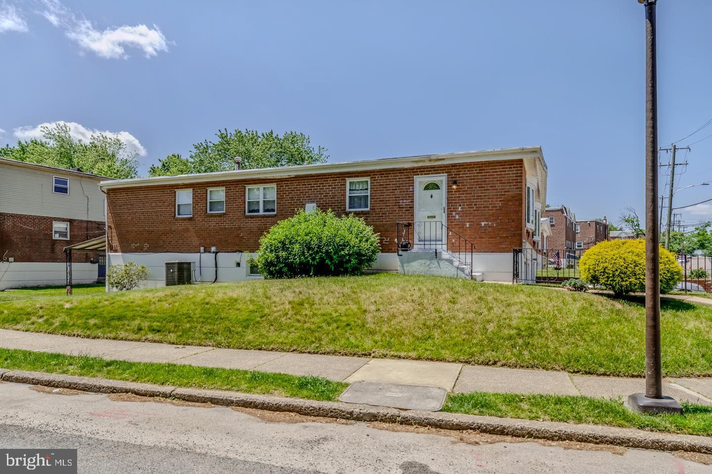416 Tomlinson Road photo 2