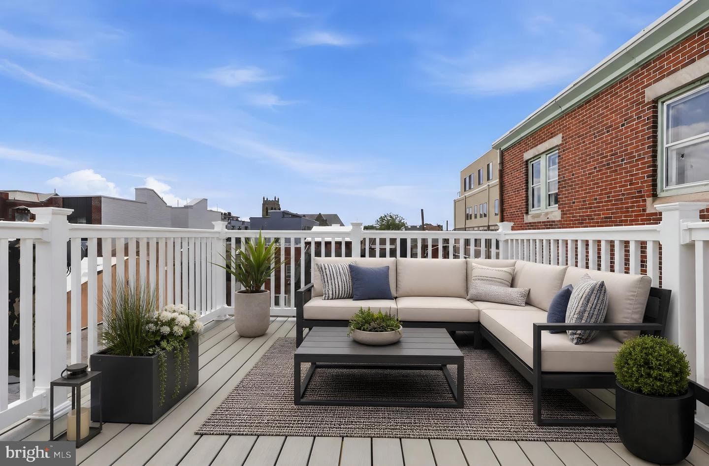 320 Wharton Street photo 8