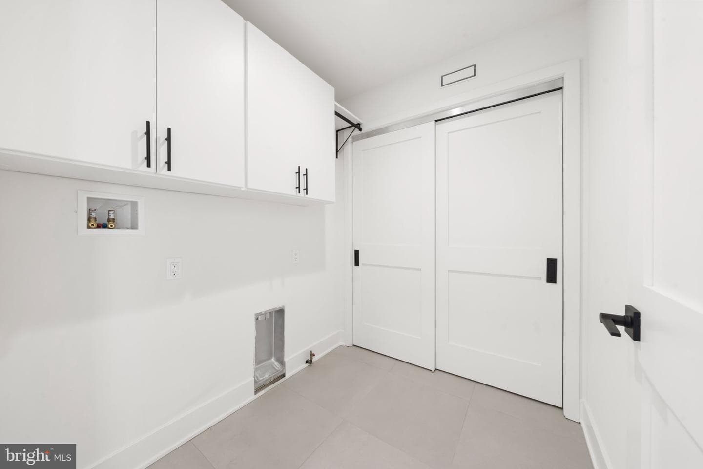 2121 E Sergeant Street photo 52