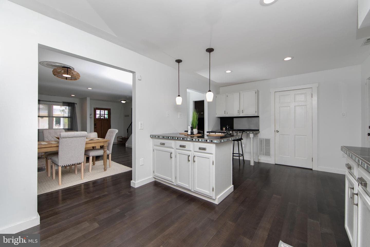 335 Cinnaminson Street photo 11