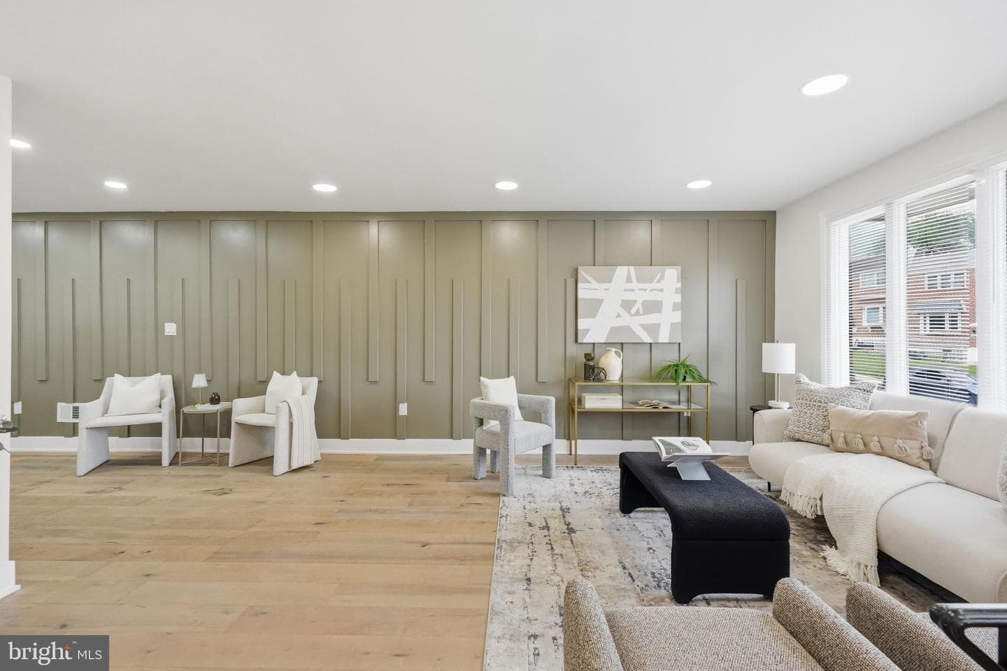 2822 Maxwell Street photo 2