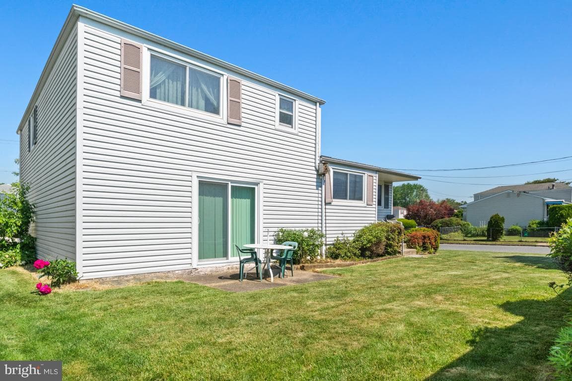 9735 Glenhope Road photo 31