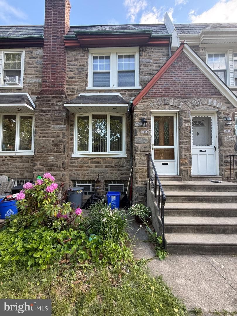 3148 Rawle Street photo 2