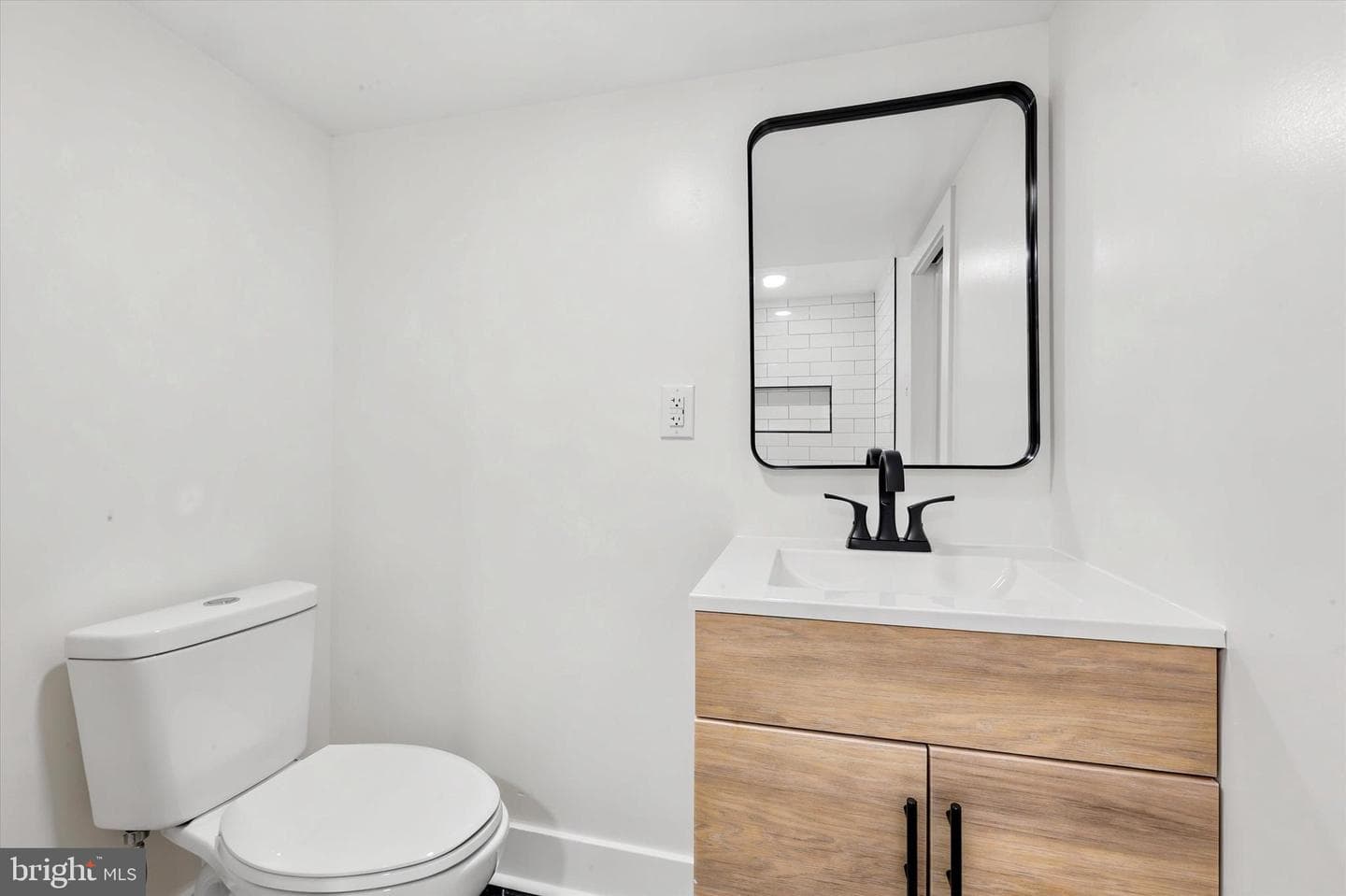 5751 Rodman Street photo 25