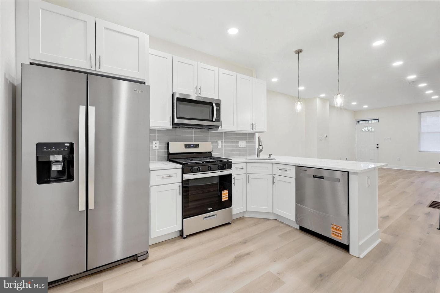 5751 Rodman Street photo 7