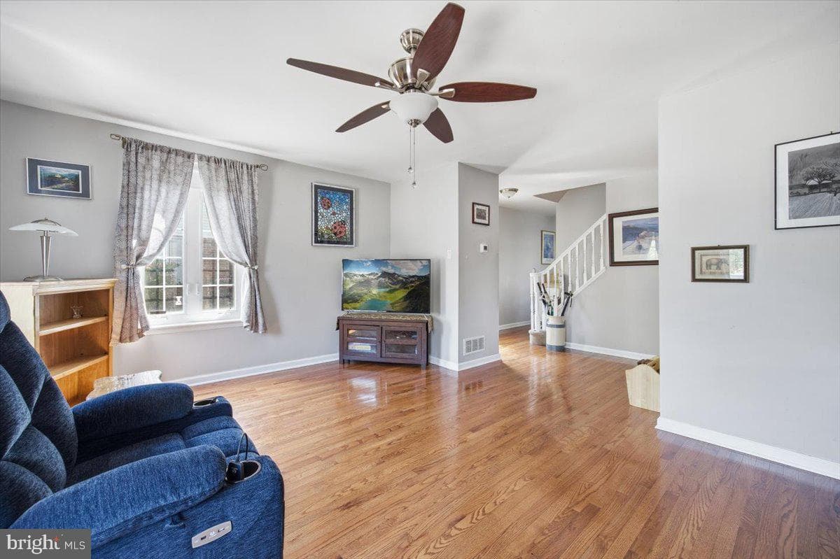 10882 Knights Road photo 6