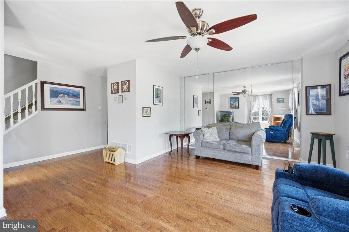 10882 Knights Road photo 7