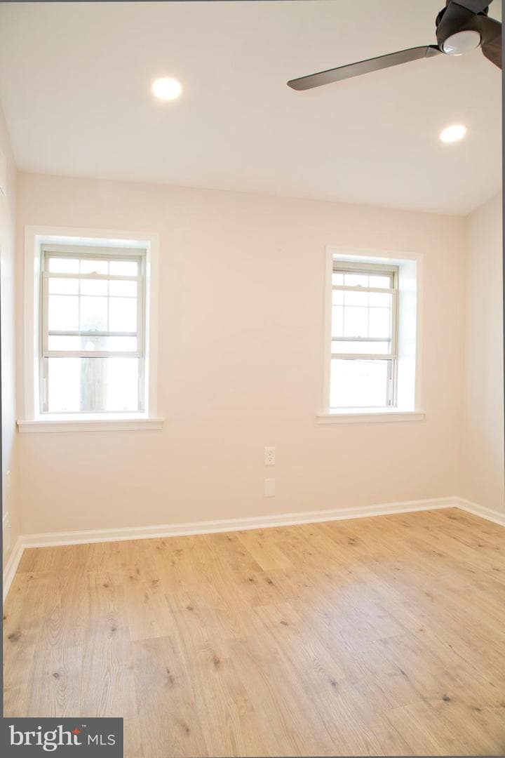 1229 S Warnock Street photo 19