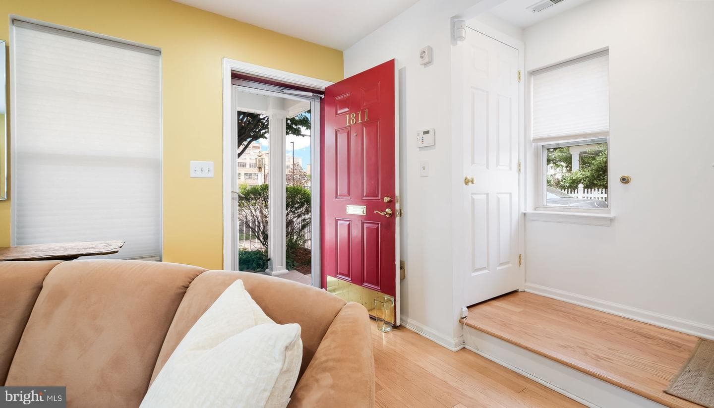1811 N Franklin Street photo 6