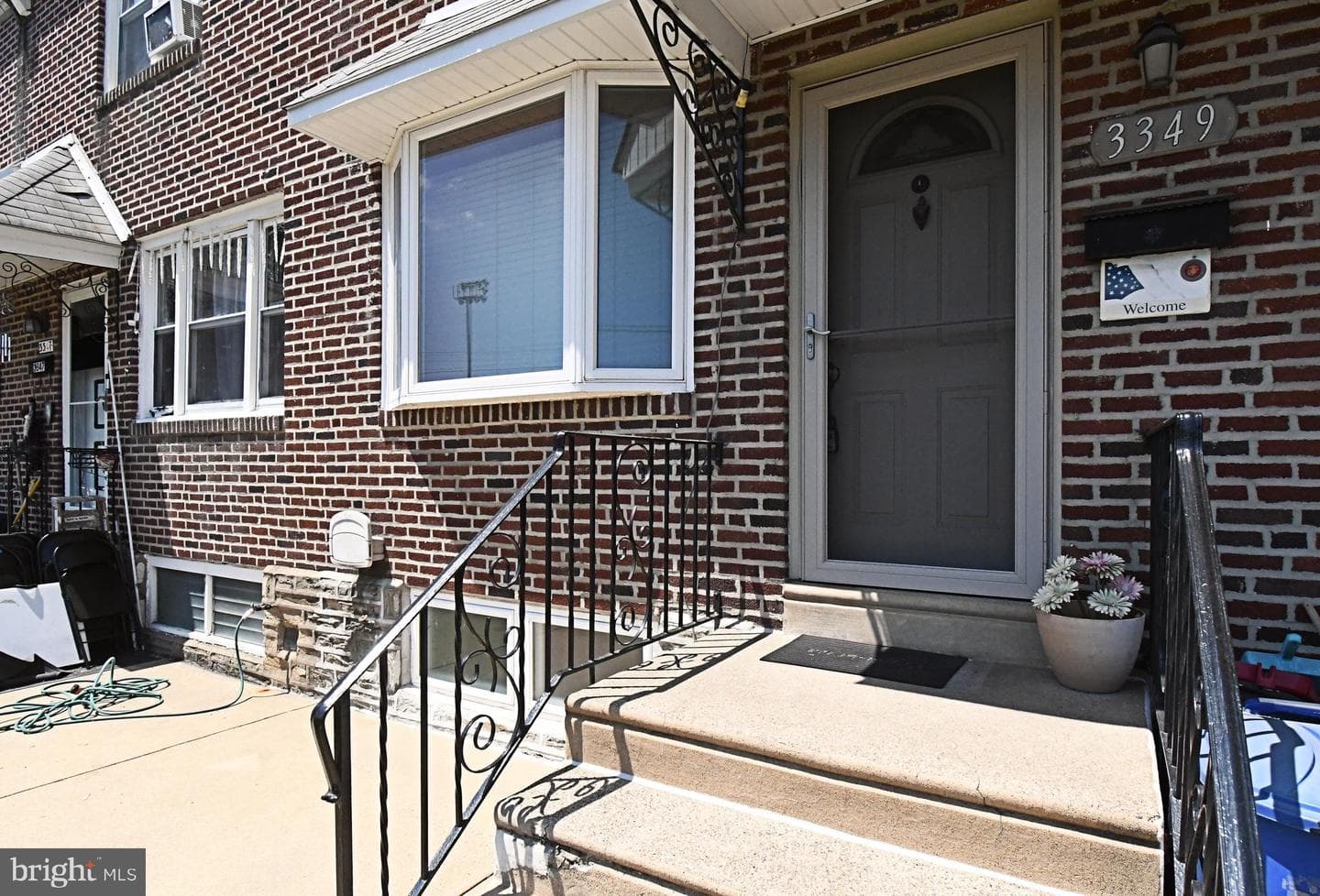3349 Holme Avenue photo 2