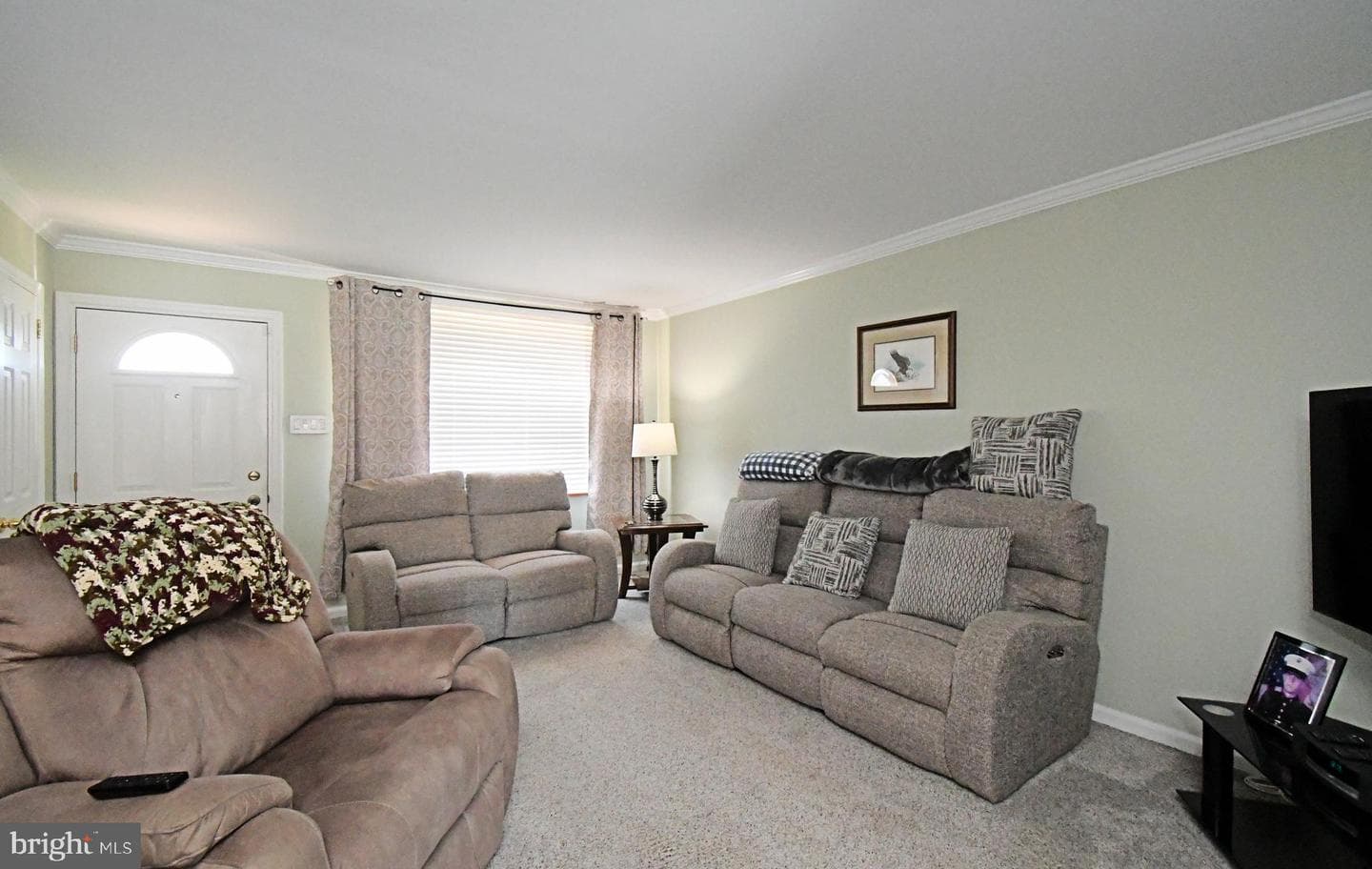 3349 Holme Avenue photo 7