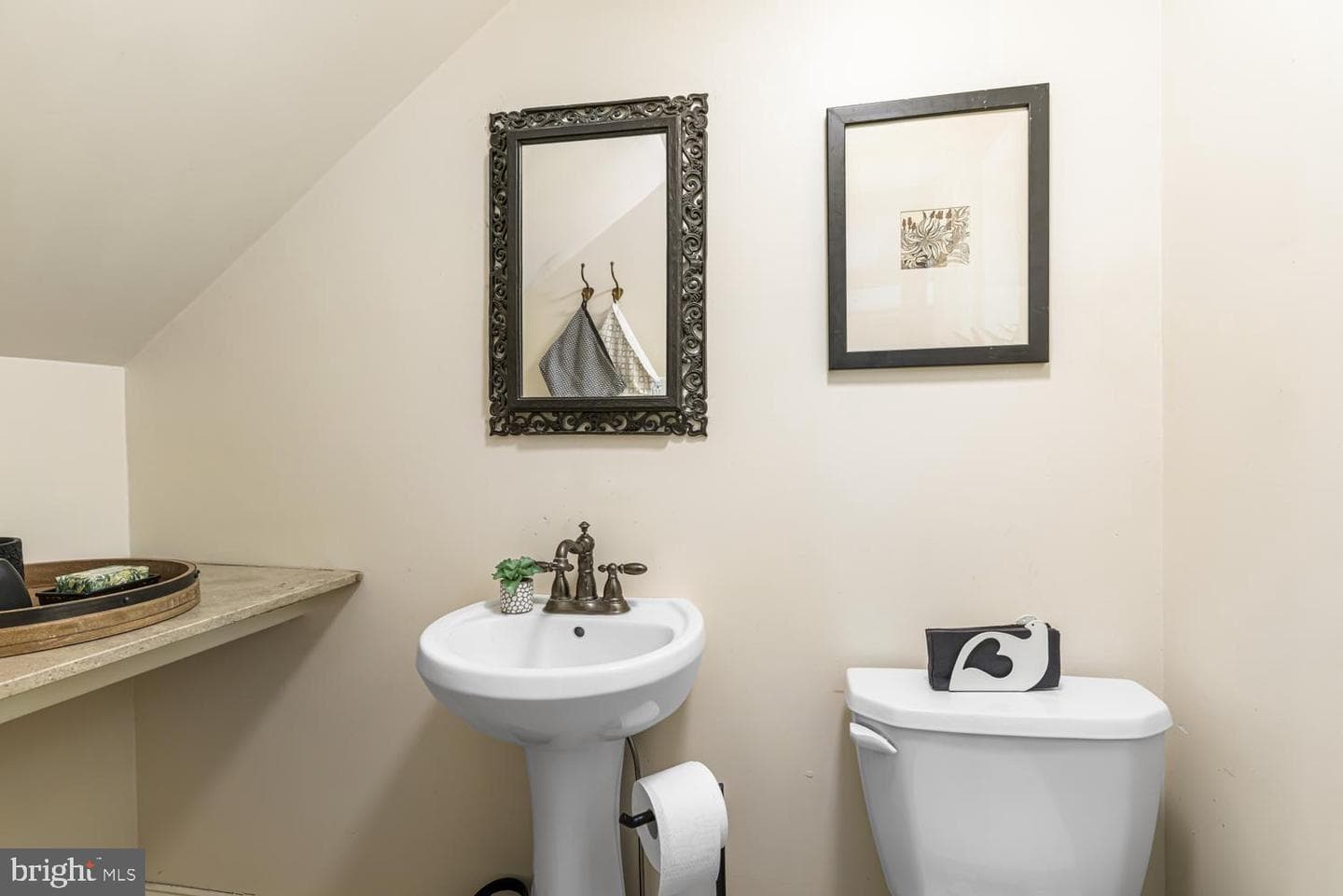 601 W Hortter Street photo 22