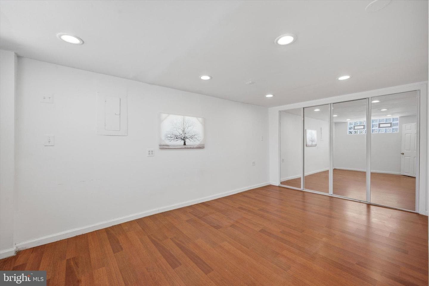 8345 Langdon Street photo 24
