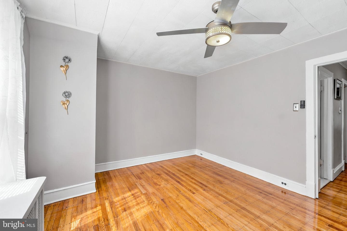 869 E Price Street photo 21