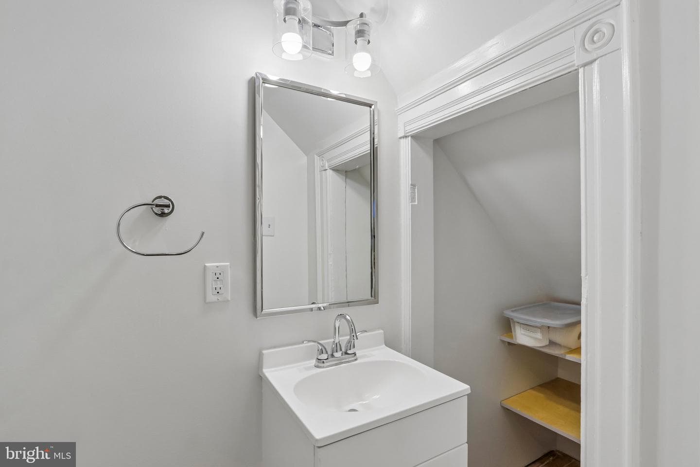 5217 Greenway Avenue photo 13
