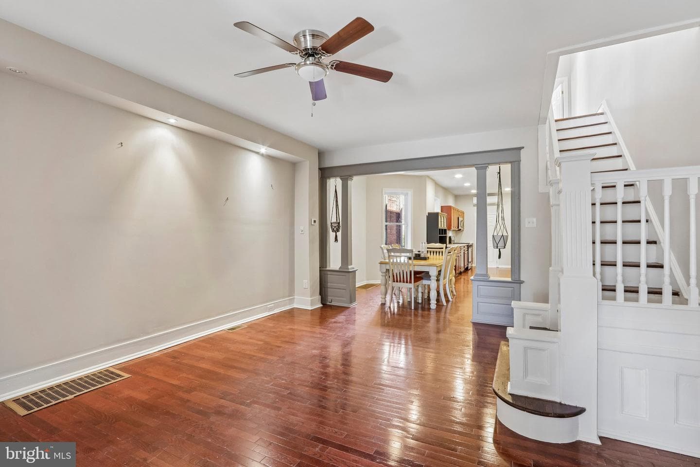 5217 Greenway Avenue photo 3