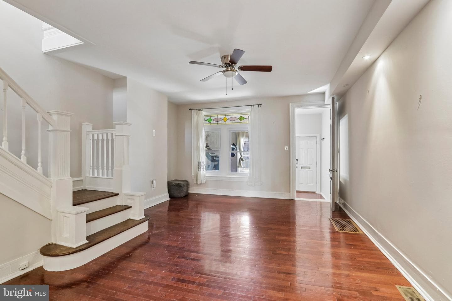 5217 Greenway Avenue photo 4