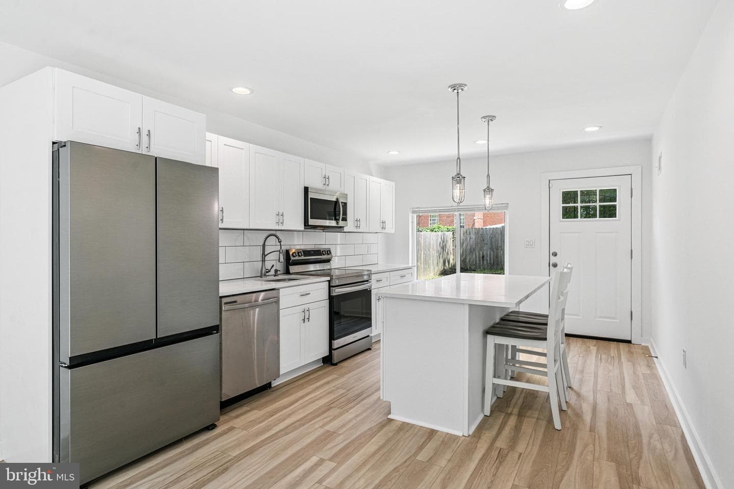140 W Price Street photo 9